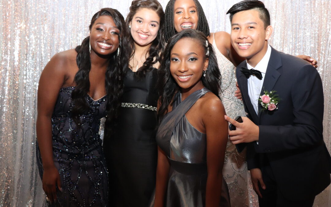 The Perfect Prom with Brampton Photo Booth