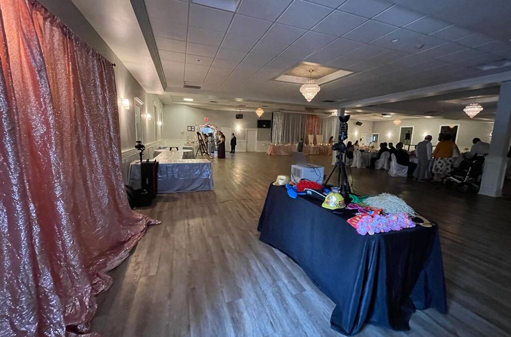 Wedding Photo Booth in Mississauga