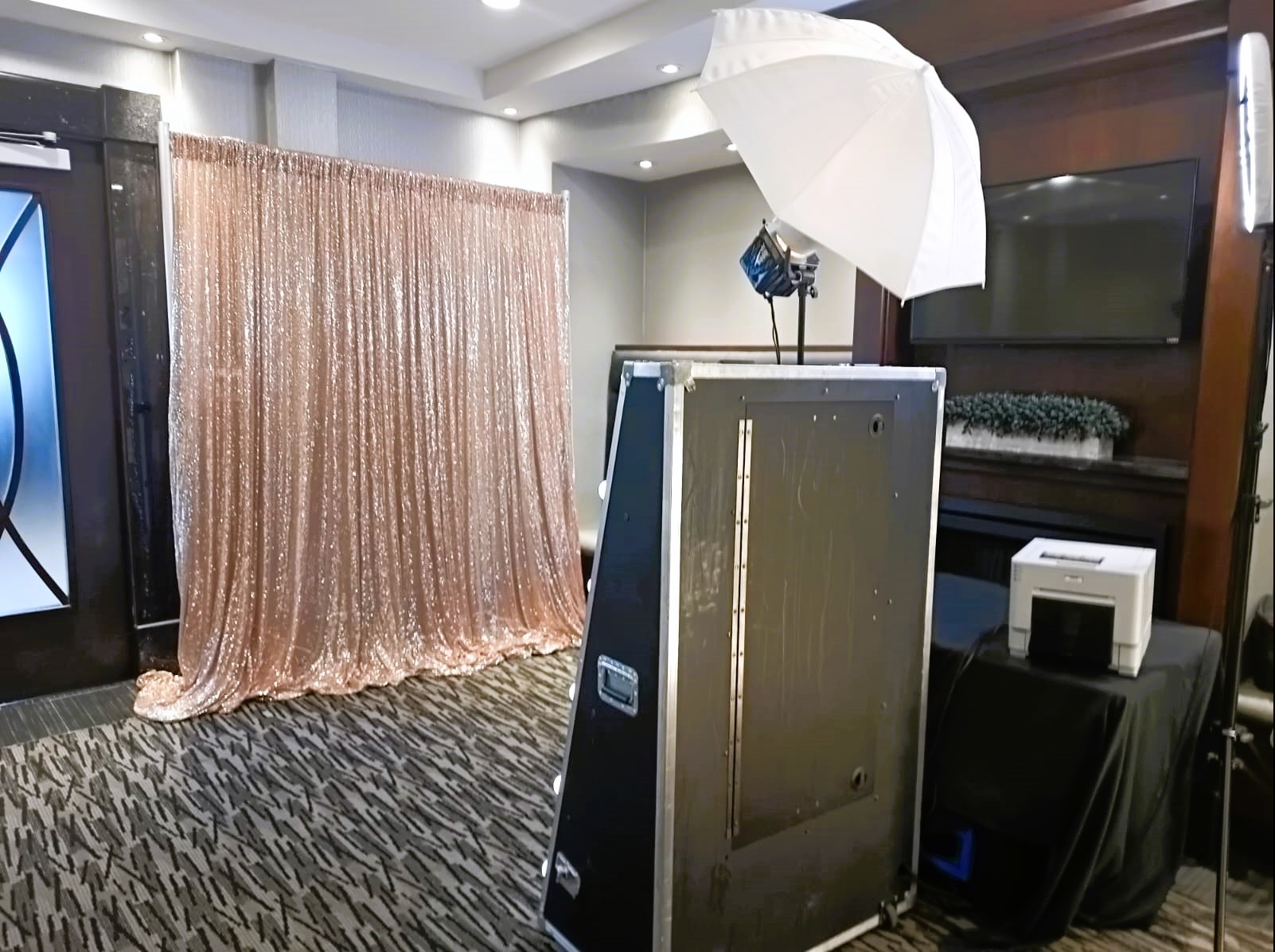 Mirror Me Brampton Photo Booth Rental